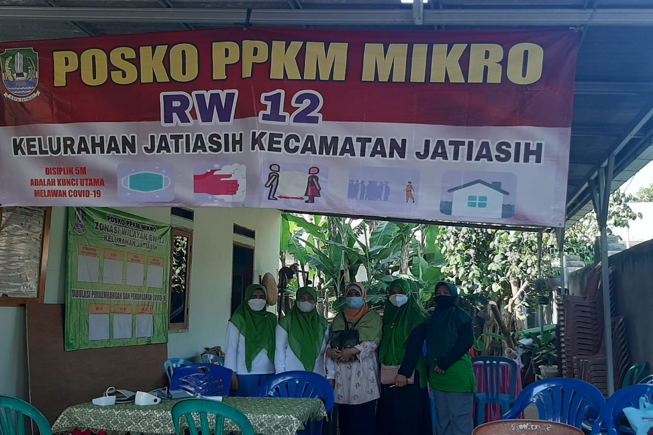 Aparatur Bappelitbangda terjun langsung dalam Gebyar Vaksin Massal di Wilayah Kecamatan Jatiasih